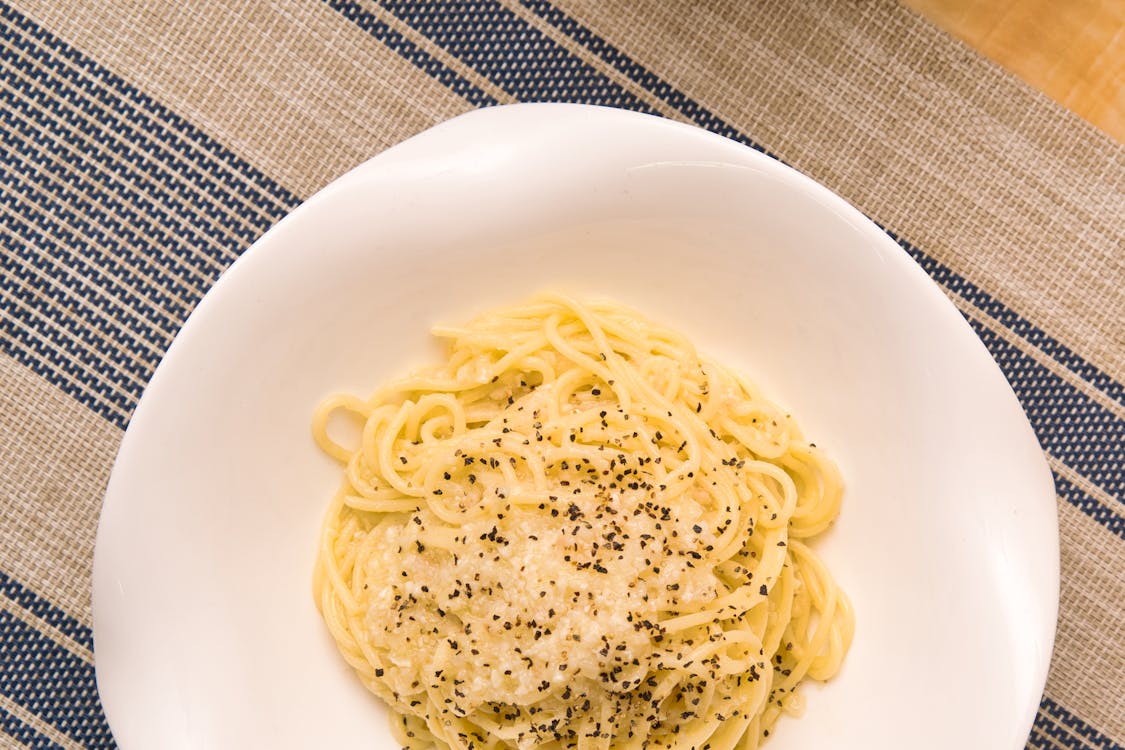makaron cacio e Pepe